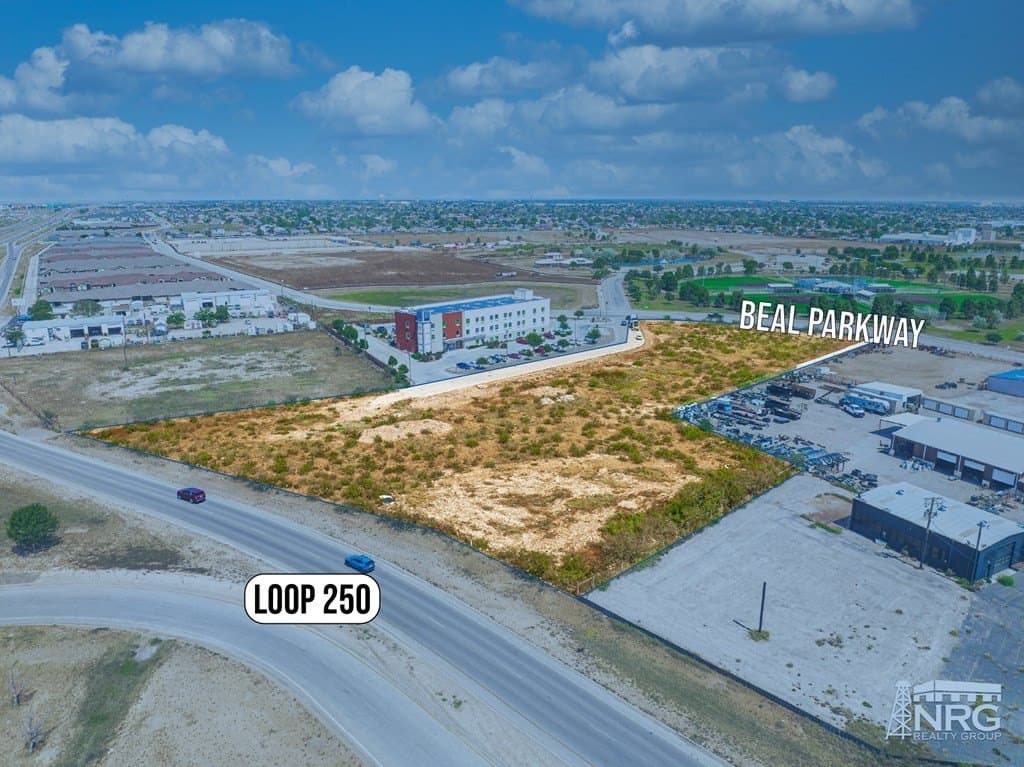 3.94 acres in Midland County gallery image 4