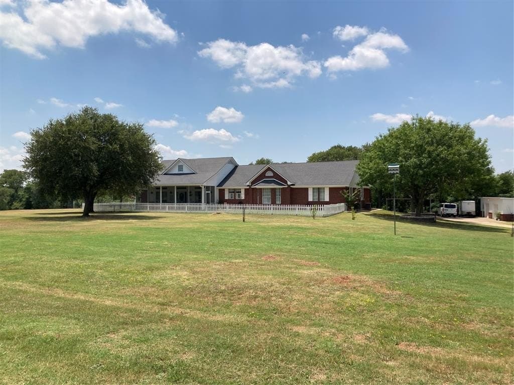 10.37 acres in McLennan County