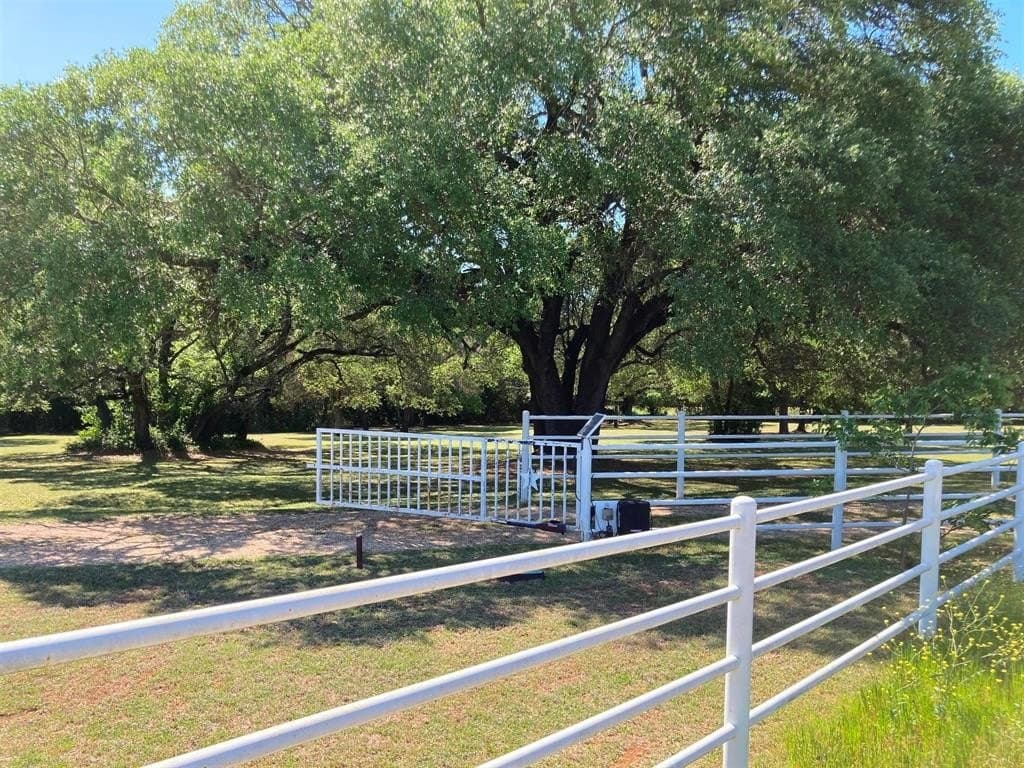 10.37 acres in McLennan County featured view