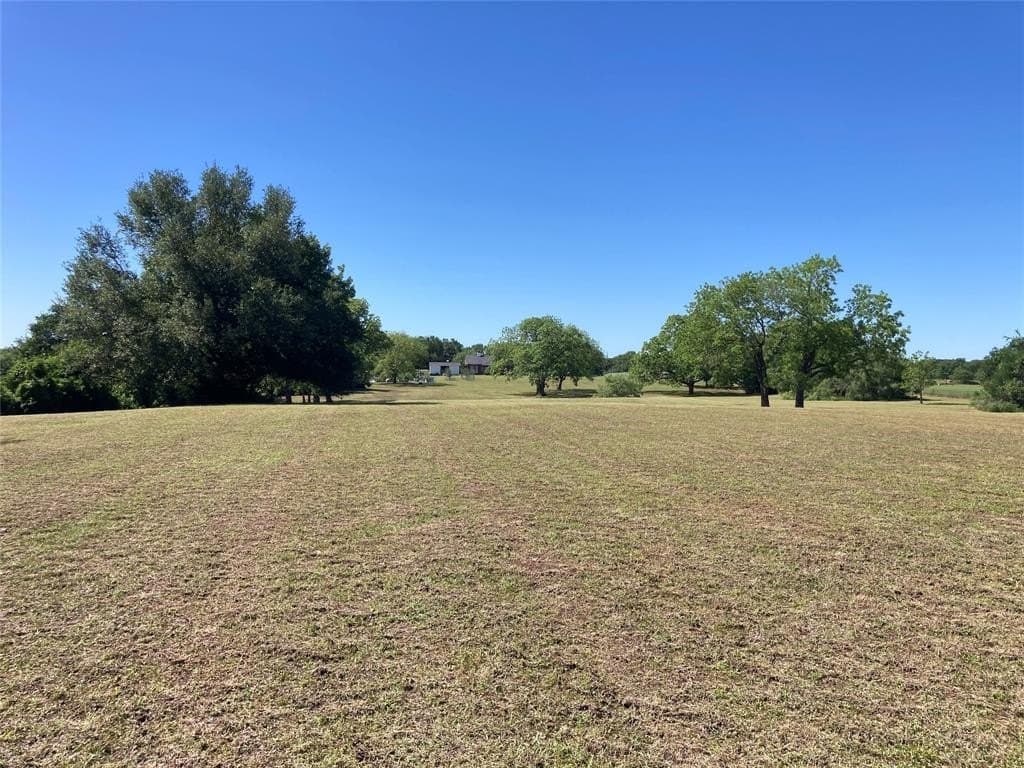 10.37 acres in McLennan County gallery image 3