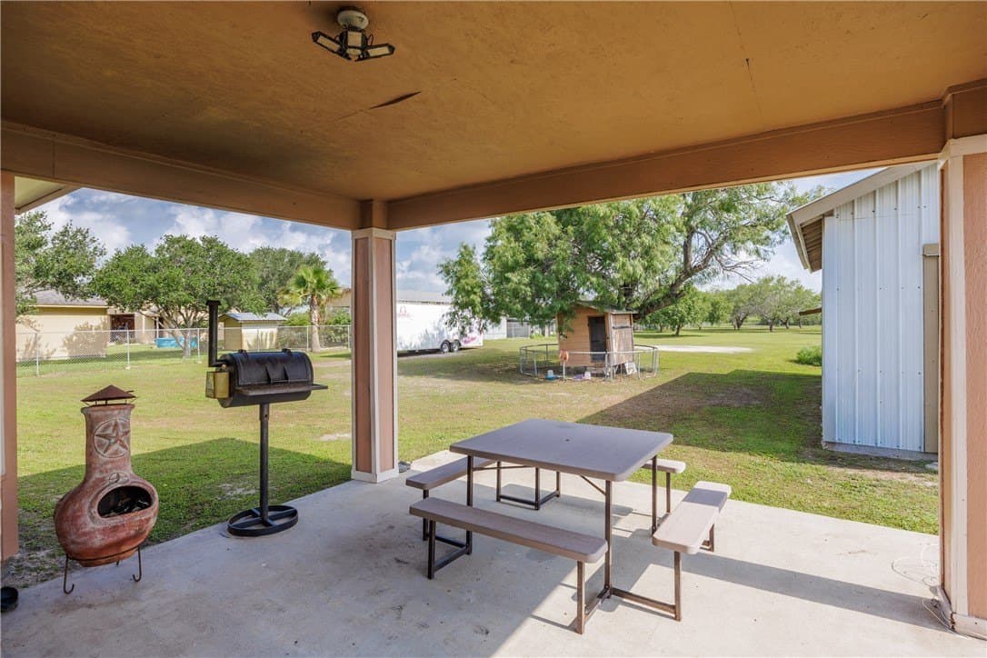 87,120 acres in Nueces County - photo 8