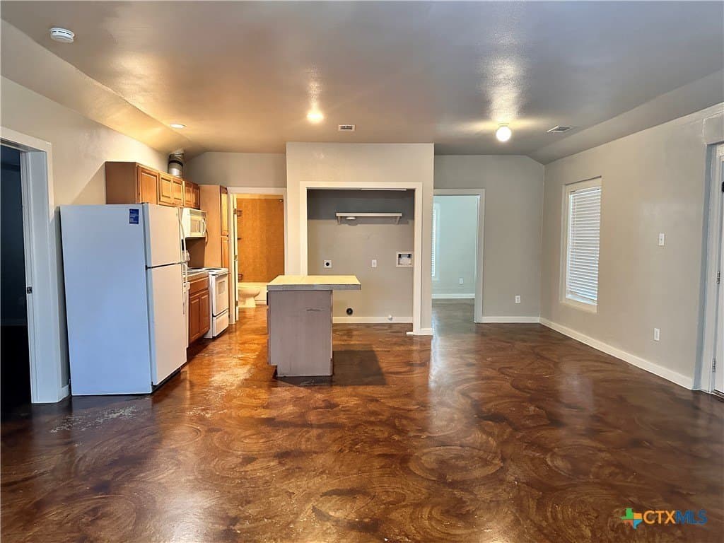 10 acres in Hays County gallery image 4