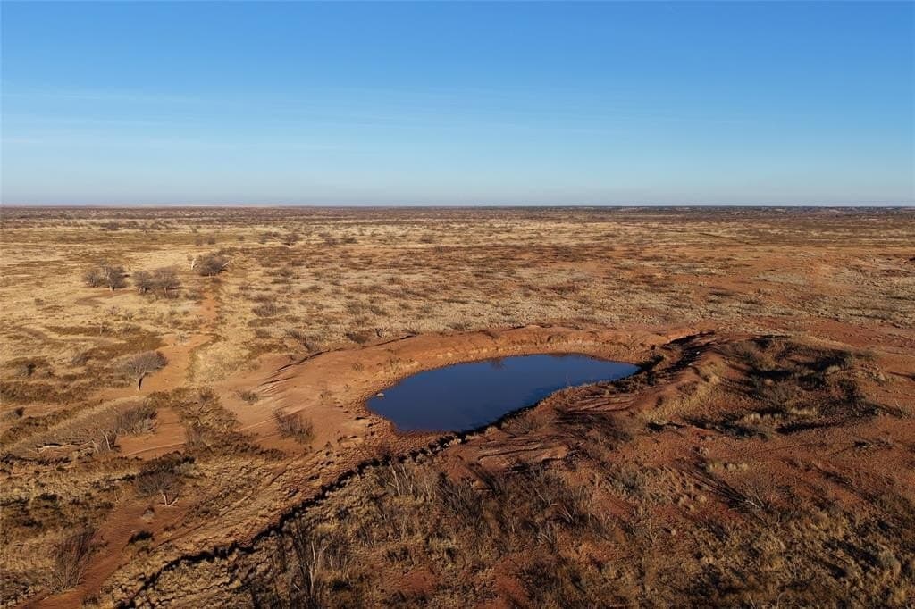 1,099.7 acres in Cottle County