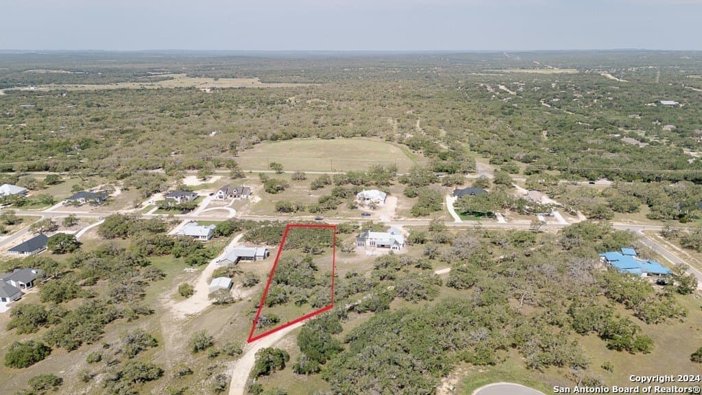 1.2 acres in Comal County gallery image 2