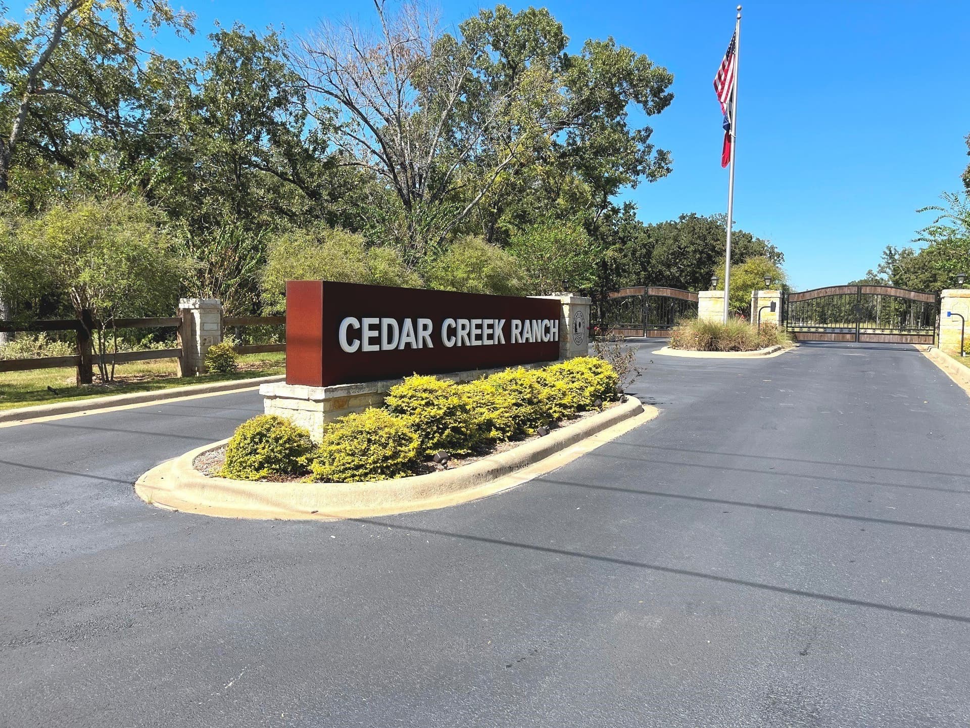3 acres in Henderson County