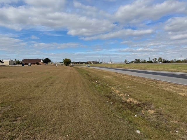 2.28 acres in Ellis County
