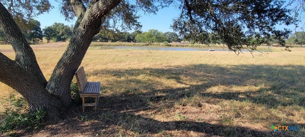 24.48 acres in Lavaca County
