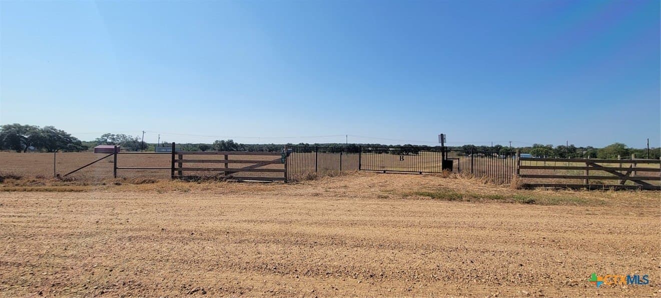 24.48 acres in Lavaca County - photo 27