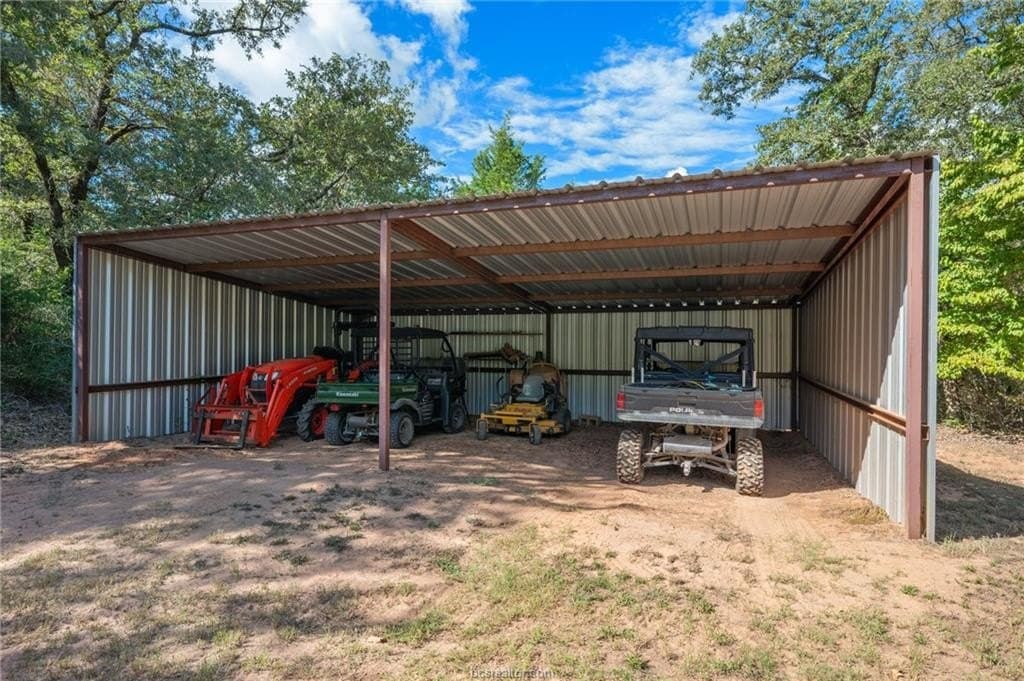 19.08 acres in Milam County - photo 41