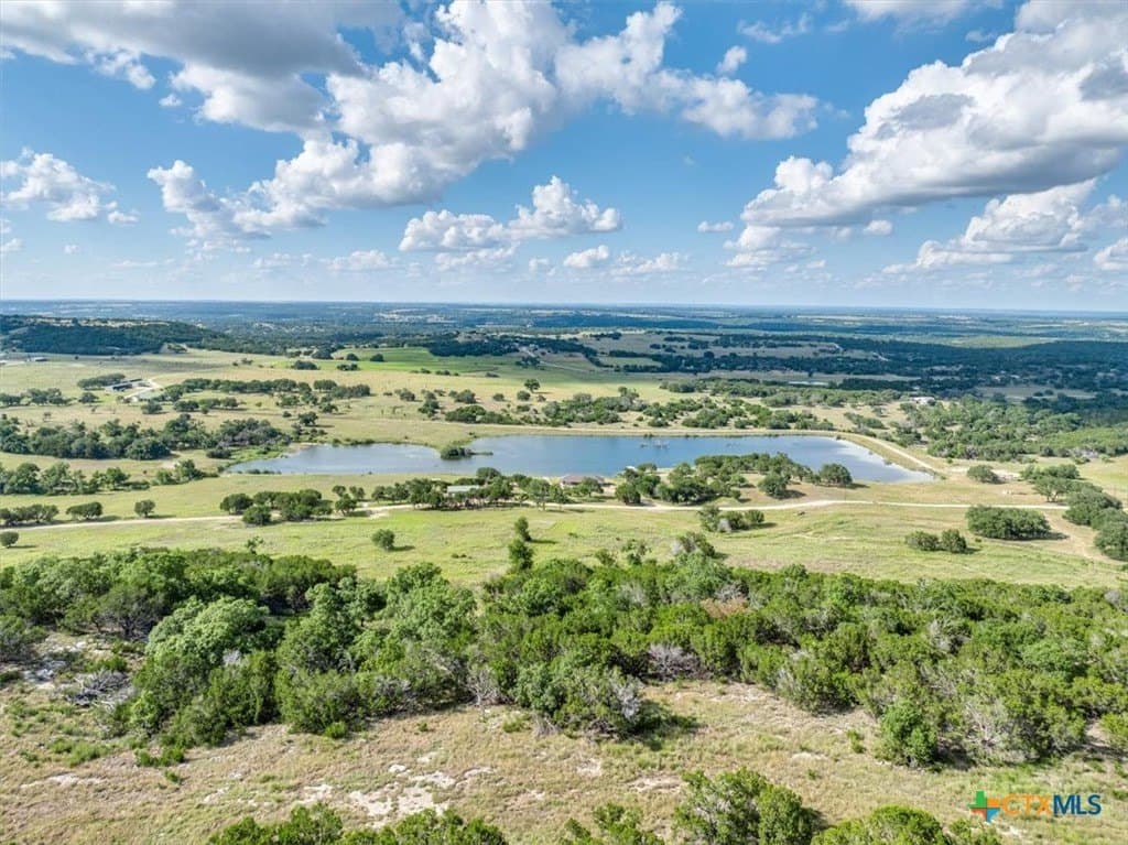 563.17 acres in Coryell County - photo 43