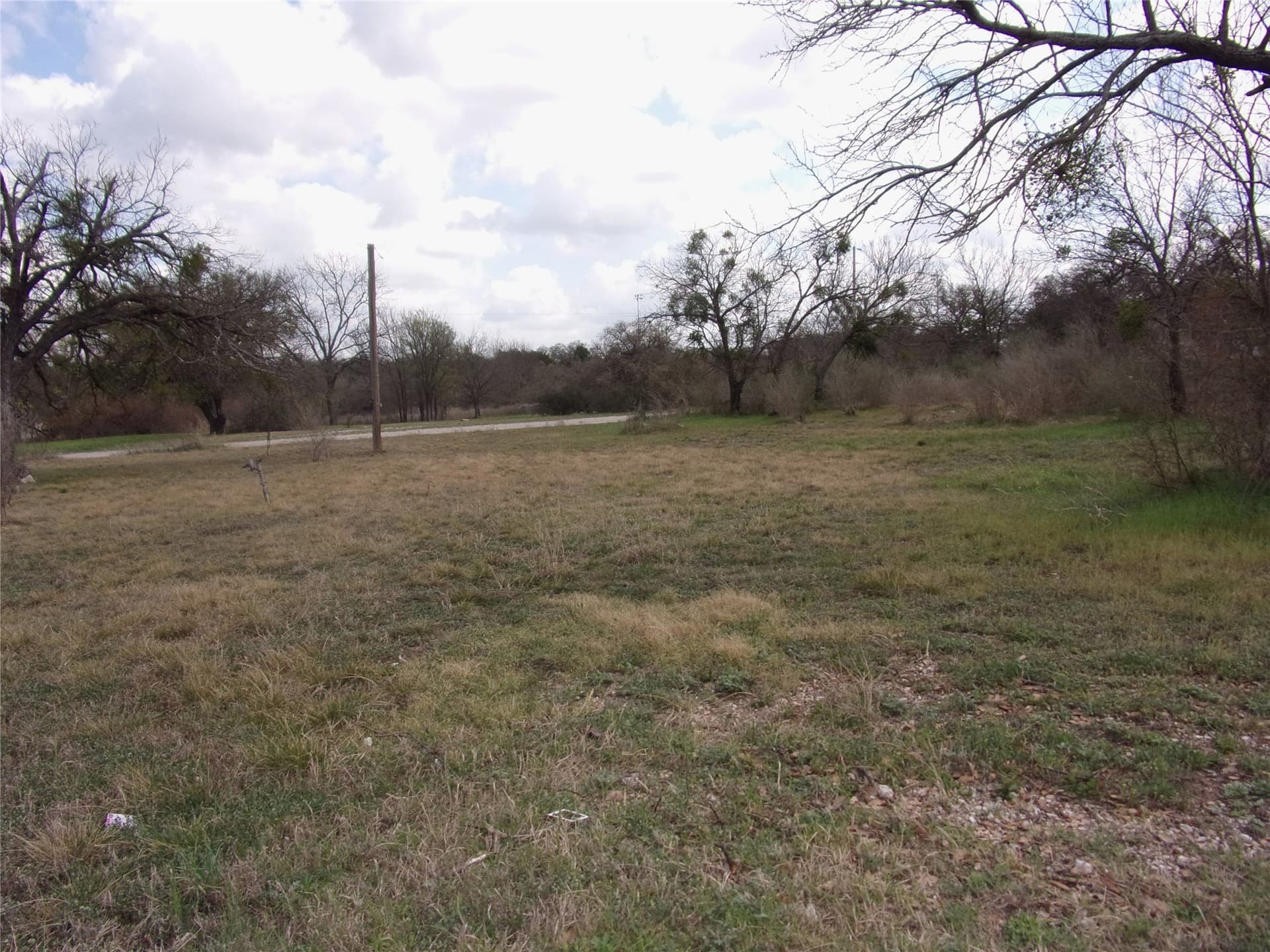 0.5 acres in San Saba County gallery image 3