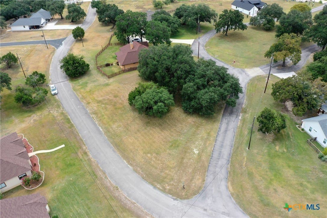 0.28 acres in Bandera County - photo 6