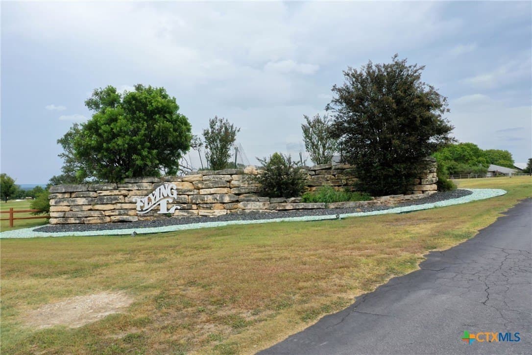 0.28 acres in Bandera County