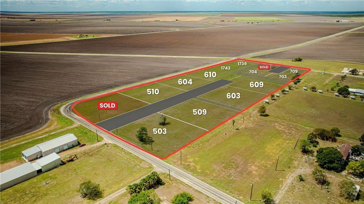 0.36 acres in Refugio County - photo 8