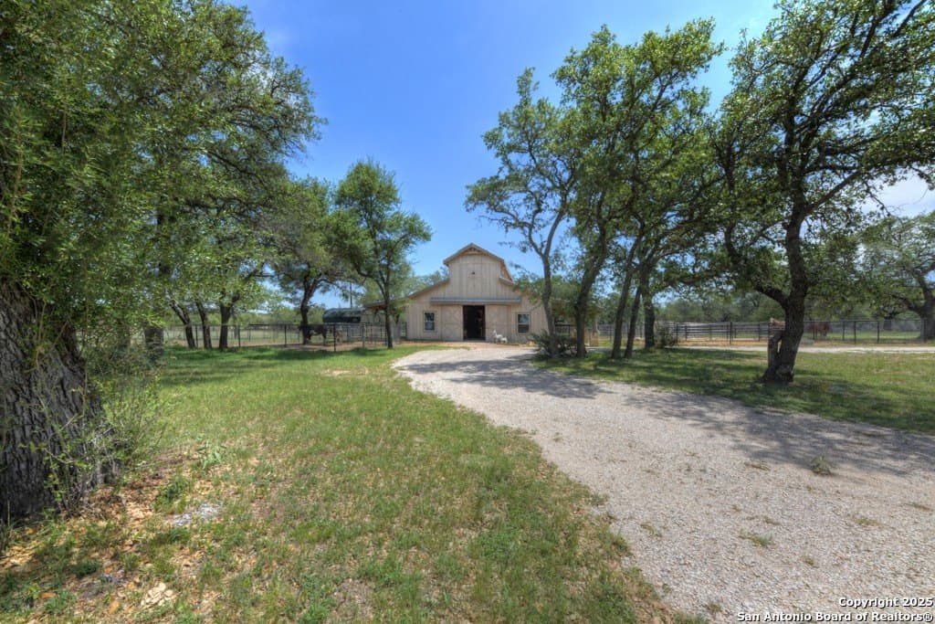 7.68 acres in Blanco County gallery image 4