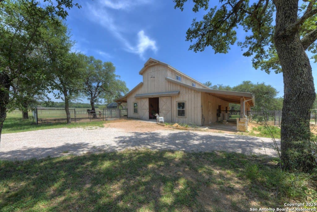 7.68 acres in Blanco County