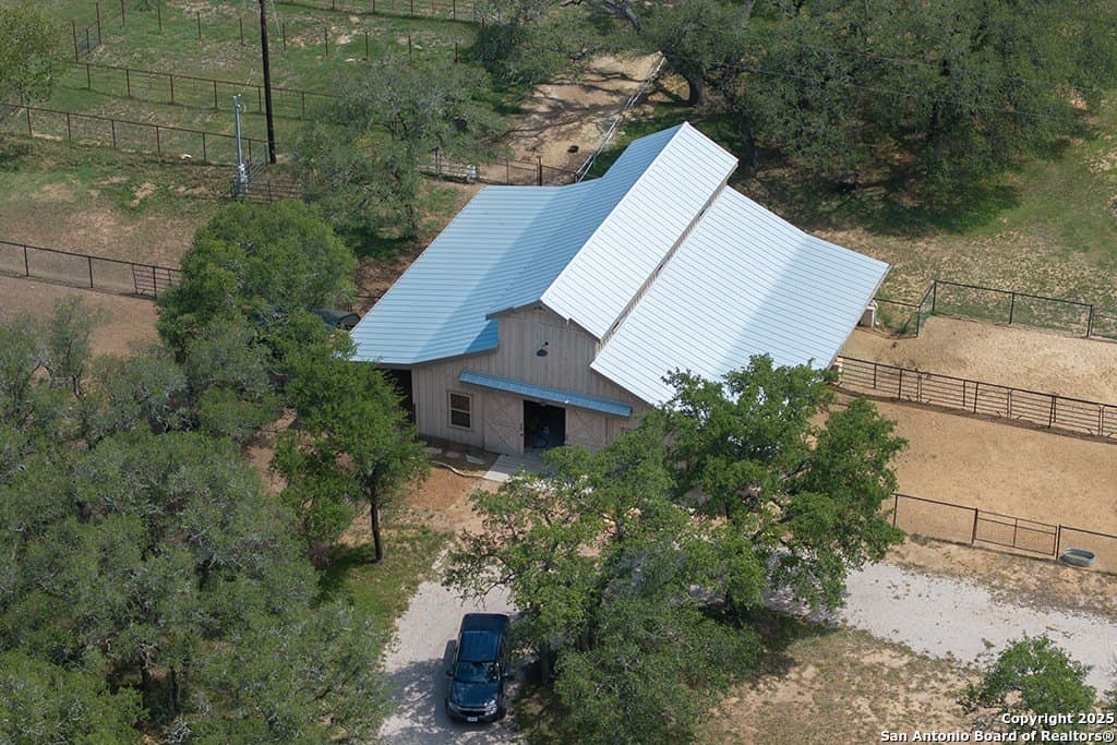 7.68 acres in Blanco County - photo 32