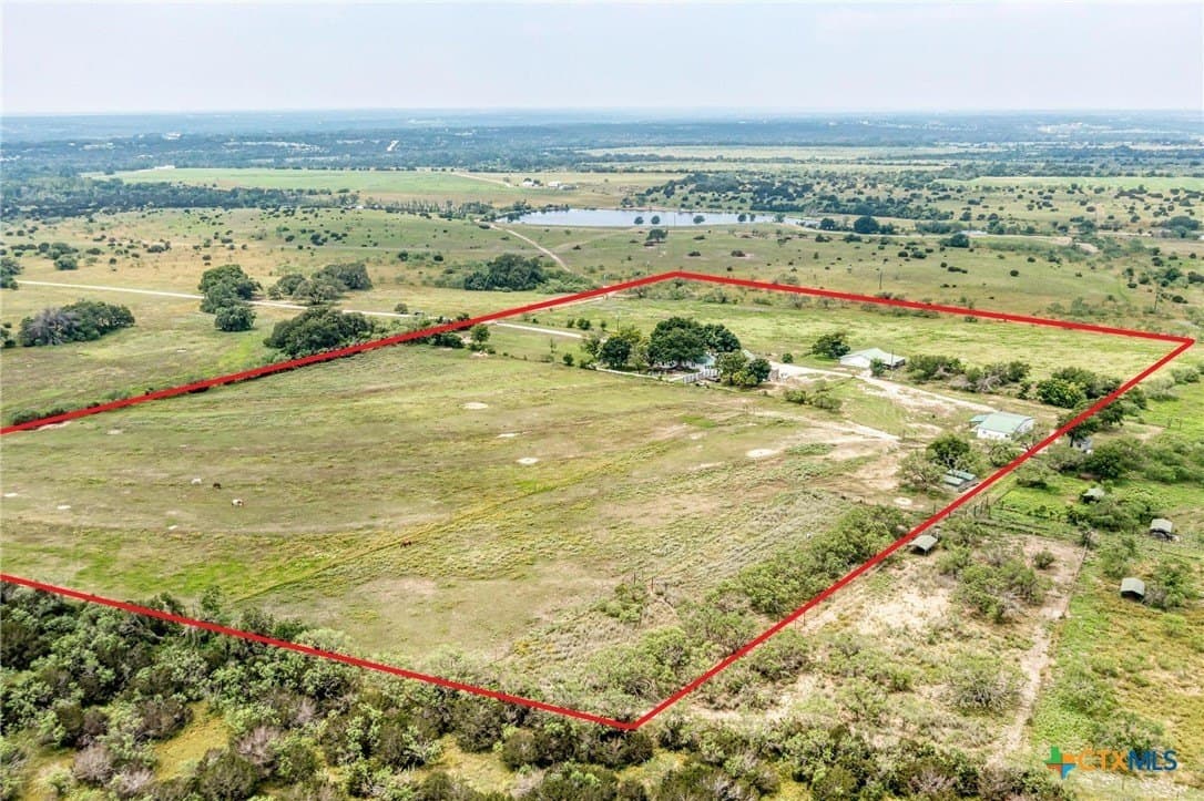 24 acres in Burnet County