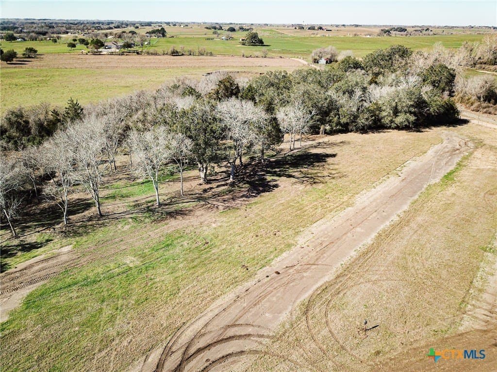 1.6 acres in Lavaca County - photo 8