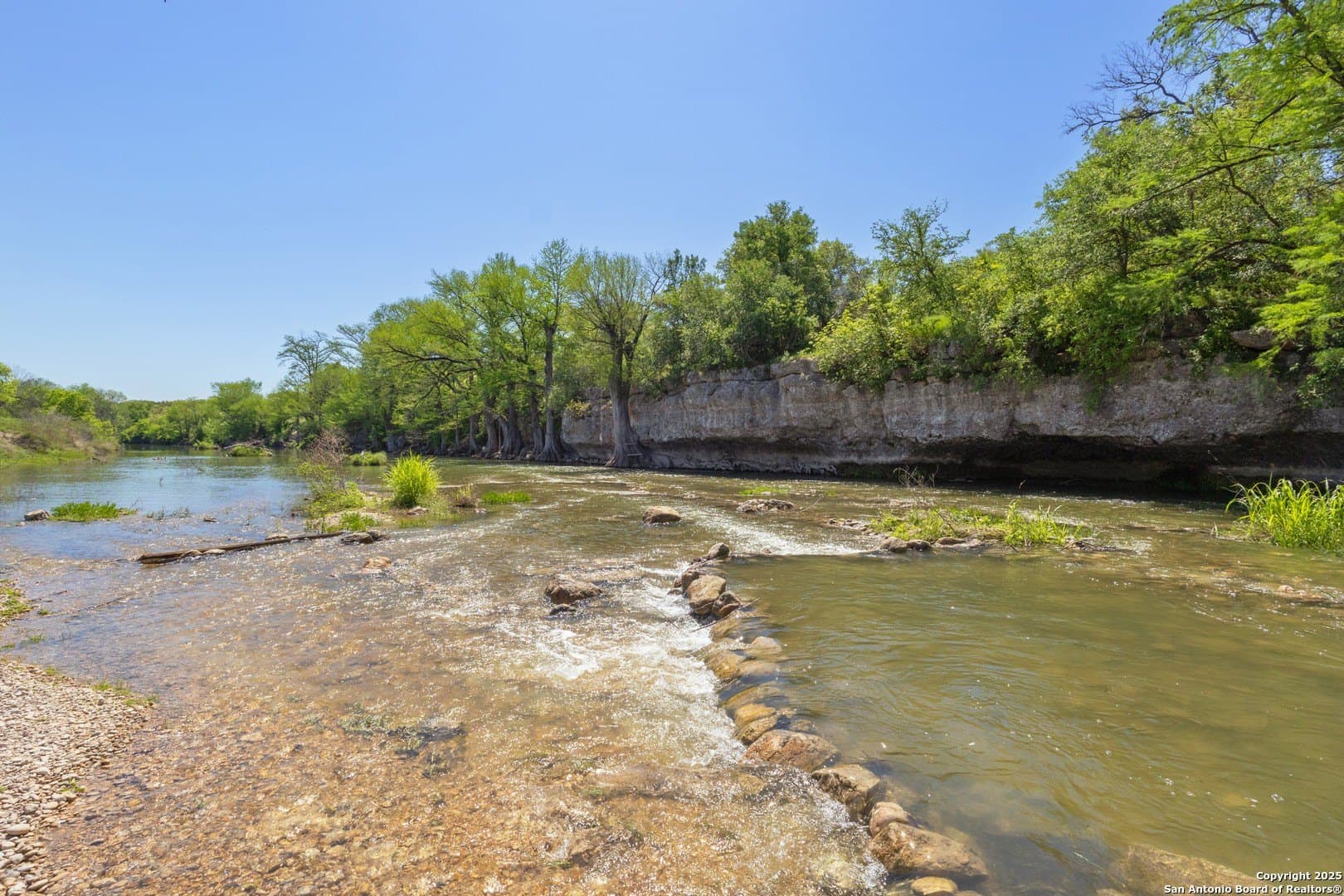 0.93 acres in Comal County - photo 14