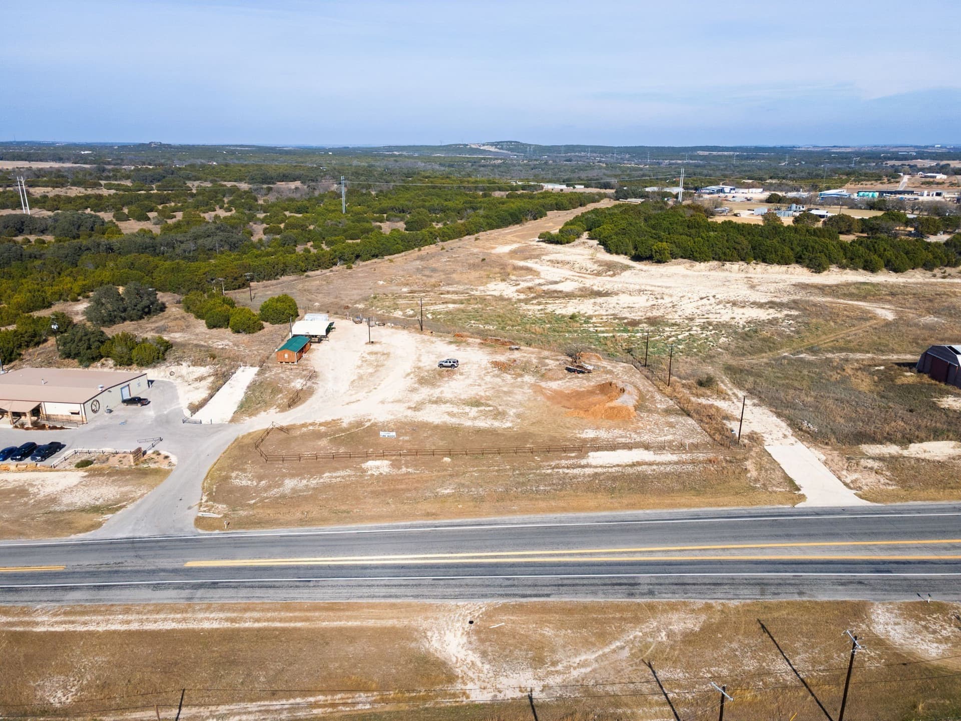 2 acres in Lampasas County gallery image 3