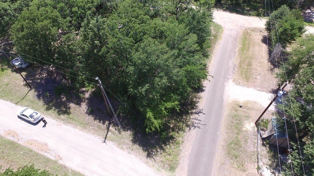 0.05 acres in Henderson County - photo 6