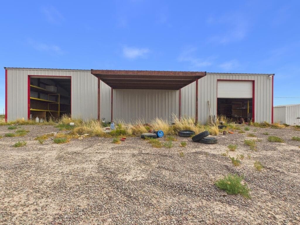 10 acres in Reeves County - photo 3