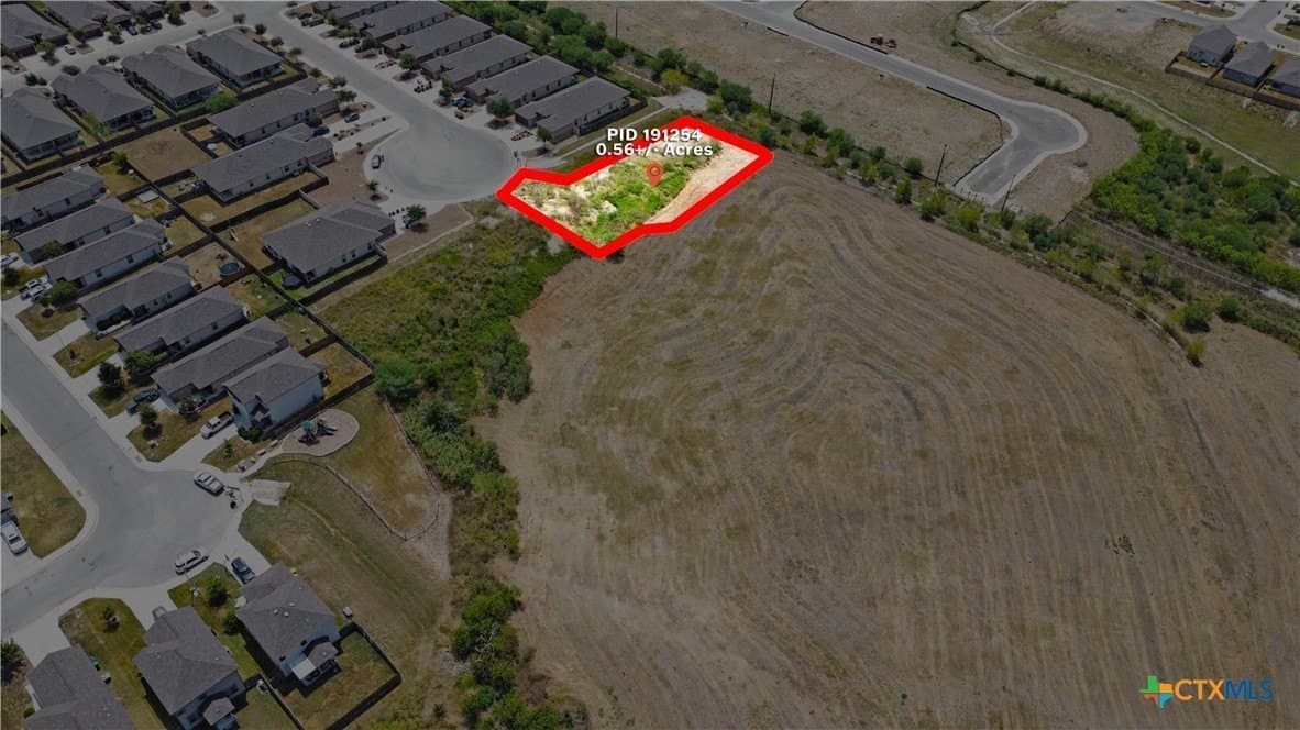 0.56 acres in Guadalupe County - photo 4