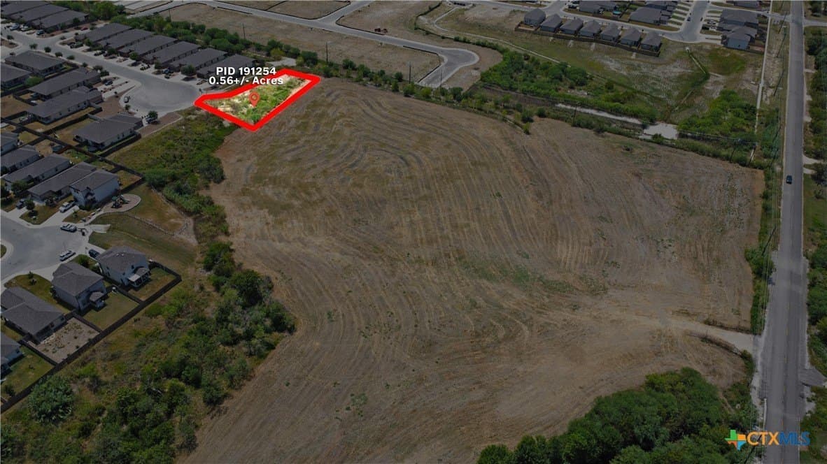 0.56 acres in Guadalupe County - photo 6