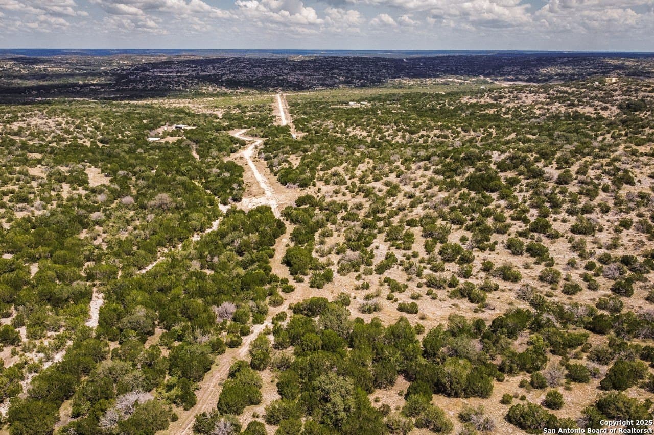 138.12 acres in Edwards County gallery image 4