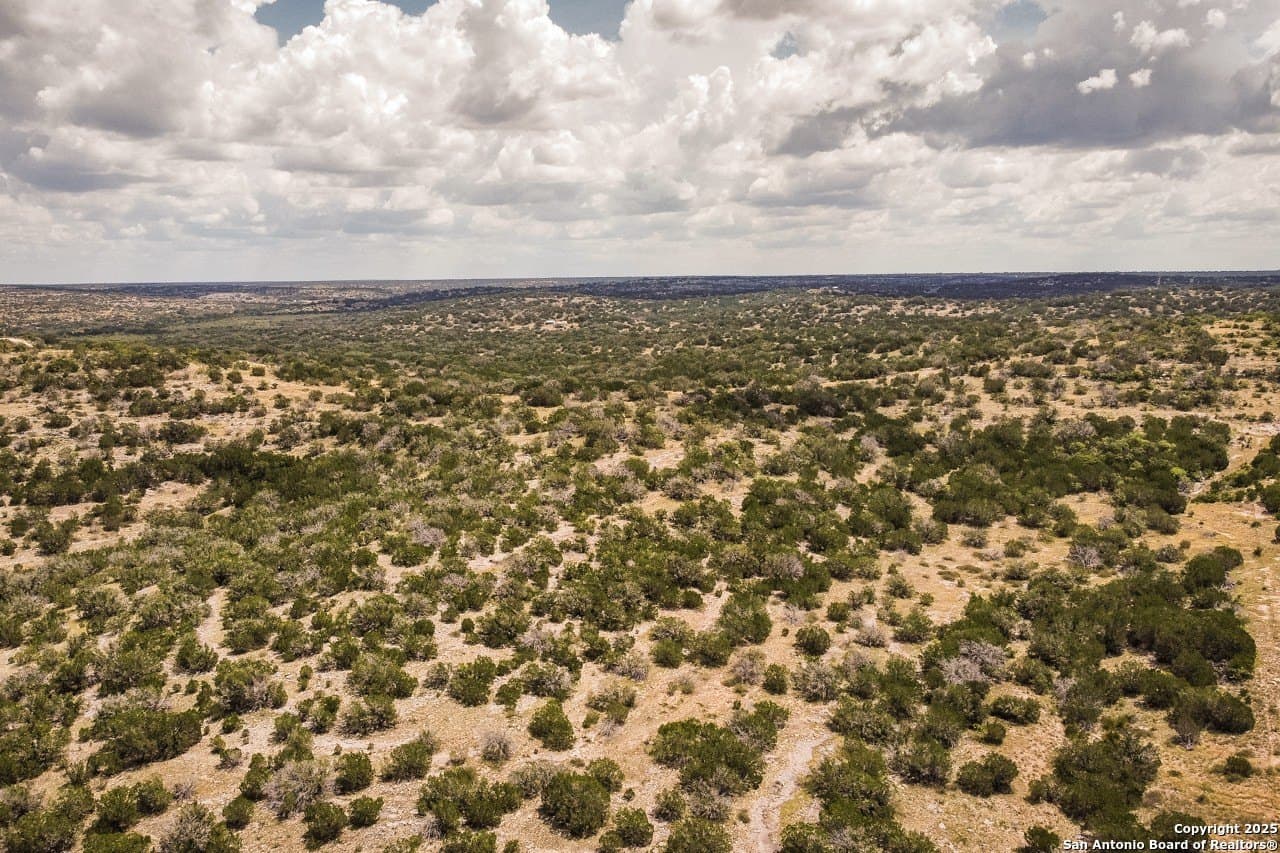 138.12 acres in Edwards County gallery image 2