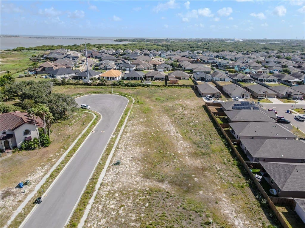 0.3 acres in Nueces County - photo 2