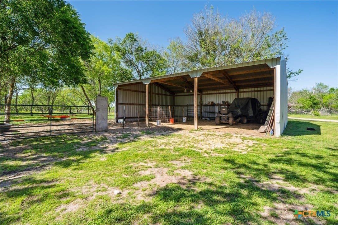 10.01 acres in Bastrop County - photo 5