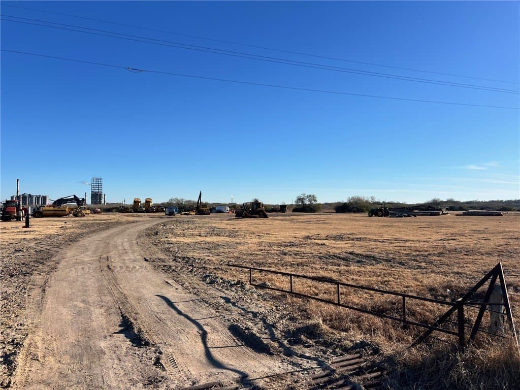 39.66 acres in Calhoun County - photo 13