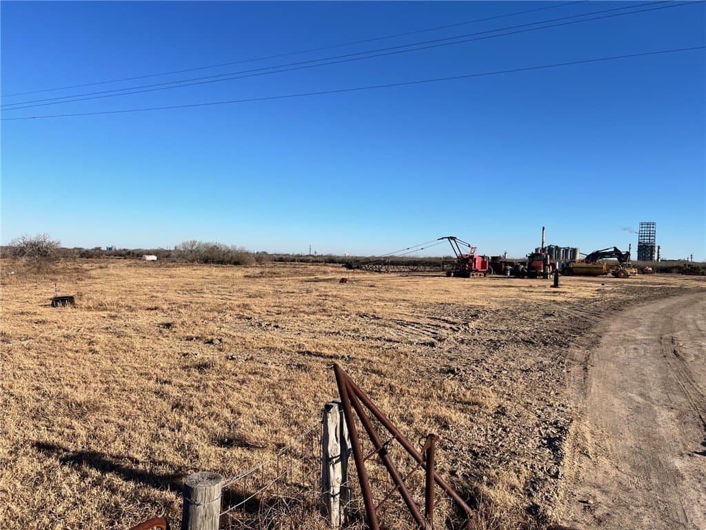39.66 acres in Calhoun County - photo 15