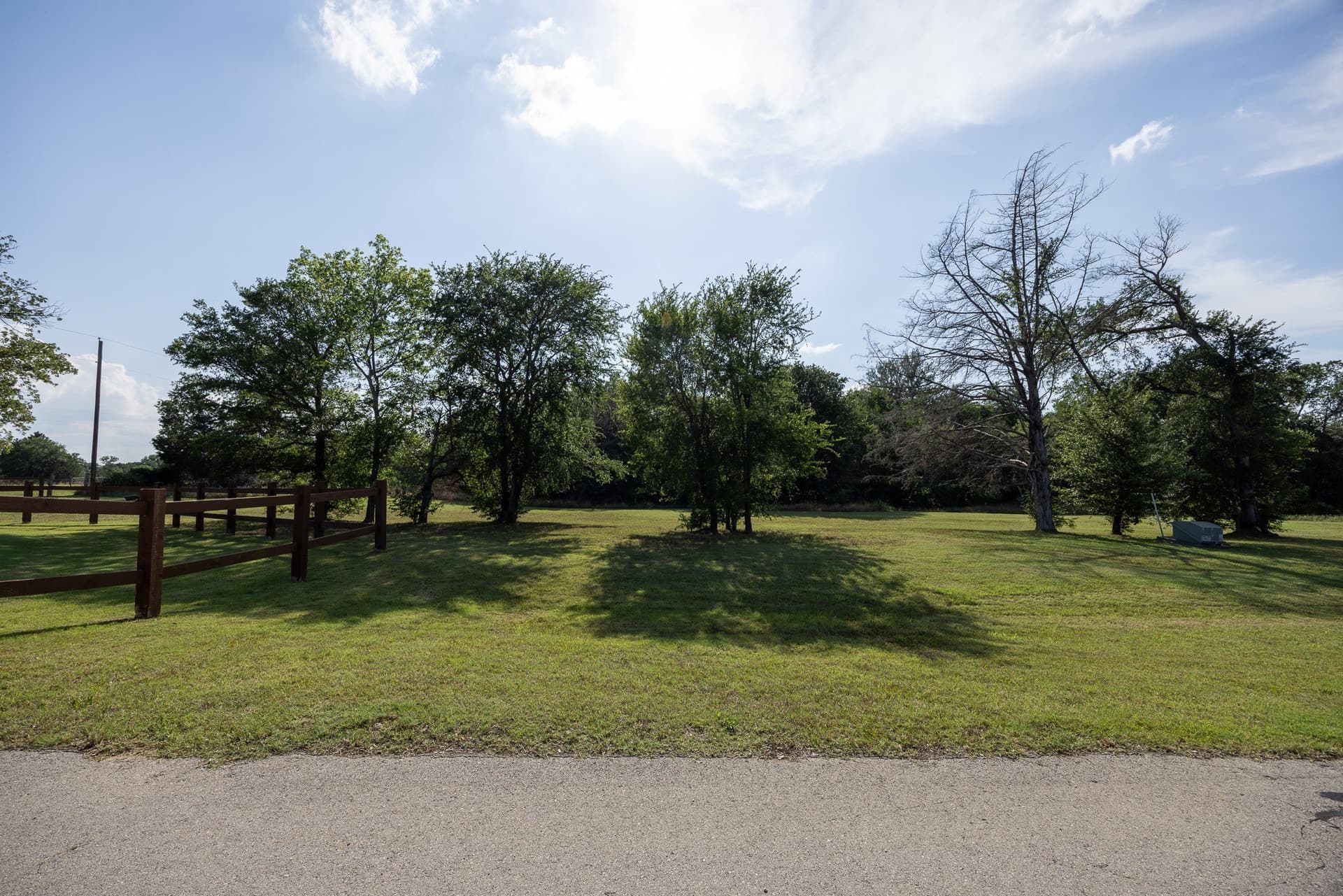 1.39 acres in Navarro County