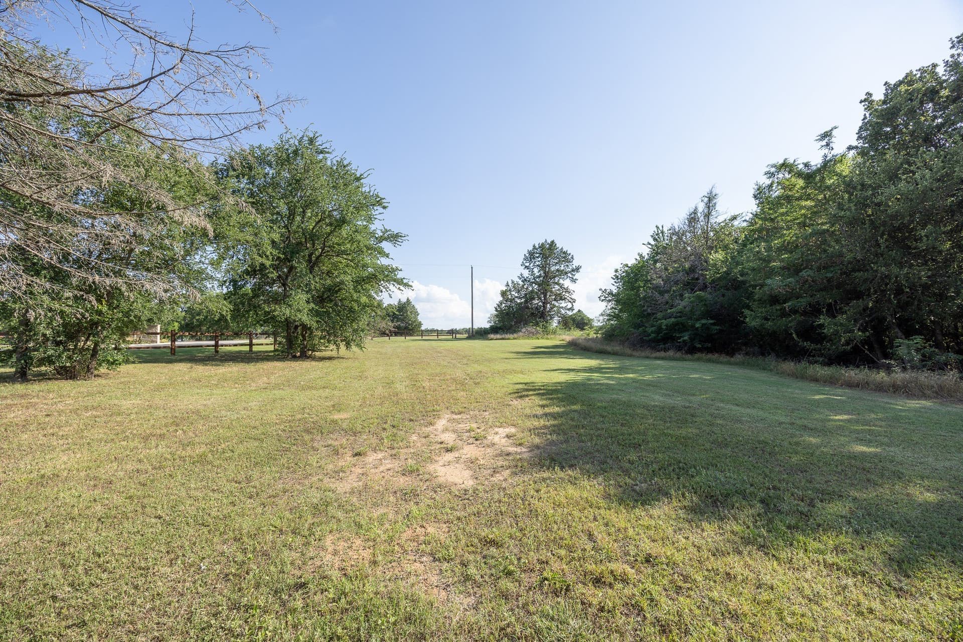 1.39 acres in Navarro County - photo 18