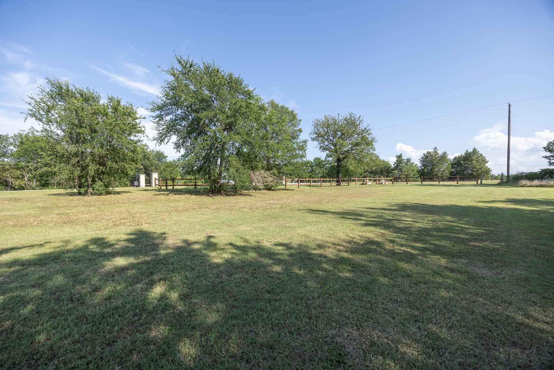 1.39 acres in Navarro County - photo 16