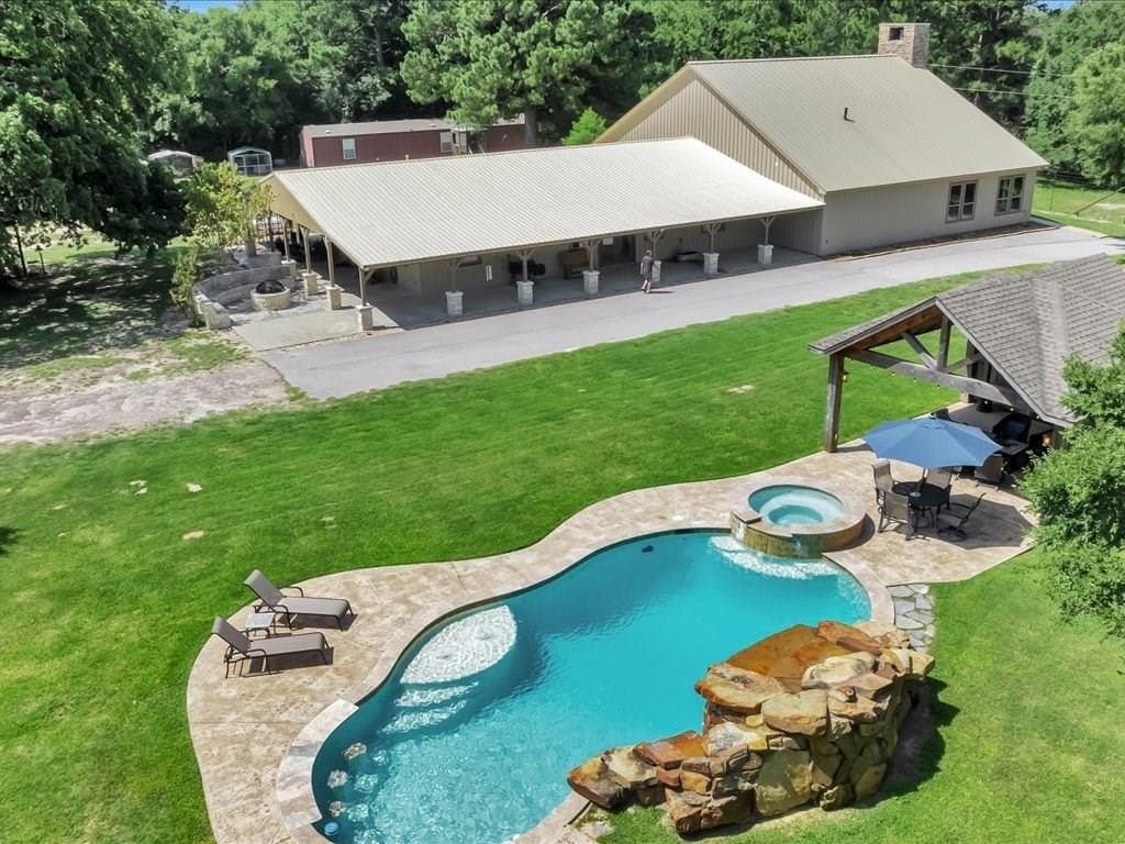 142 acres in Texas County