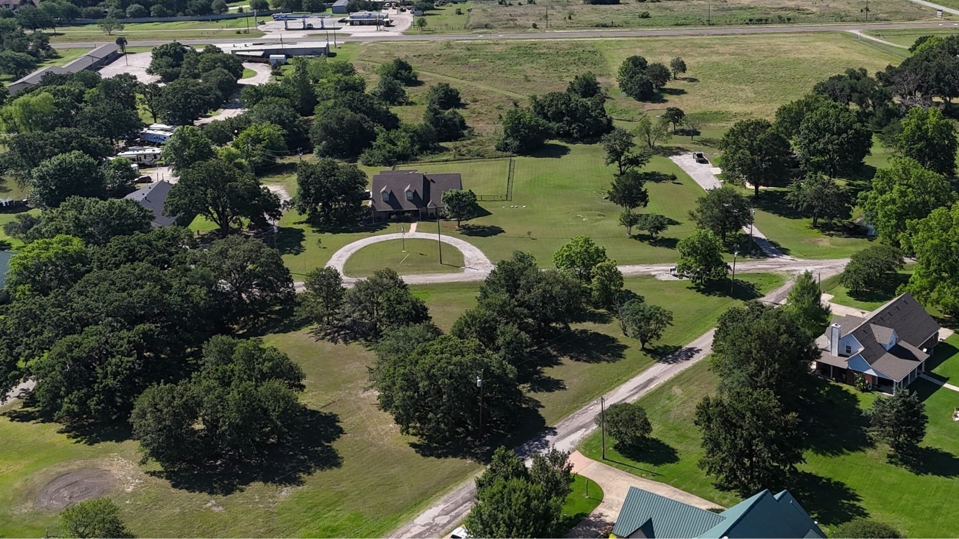 0.58 acres in Navarro County - photo 31