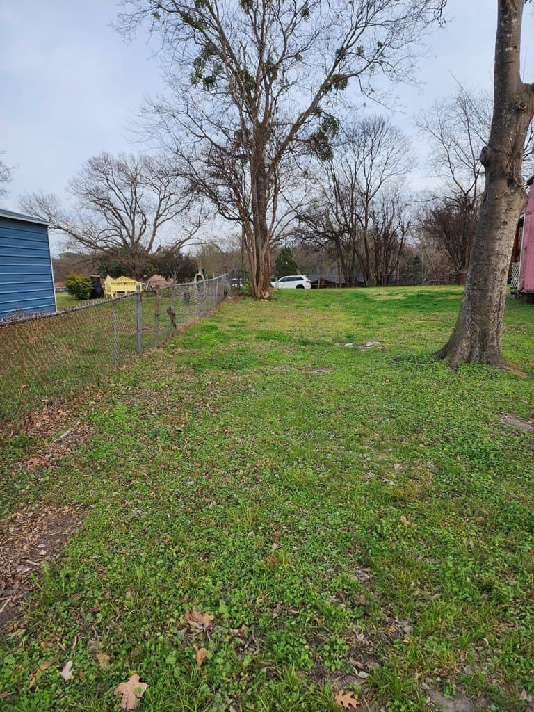 0.18 acres in Henderson County - photo 5