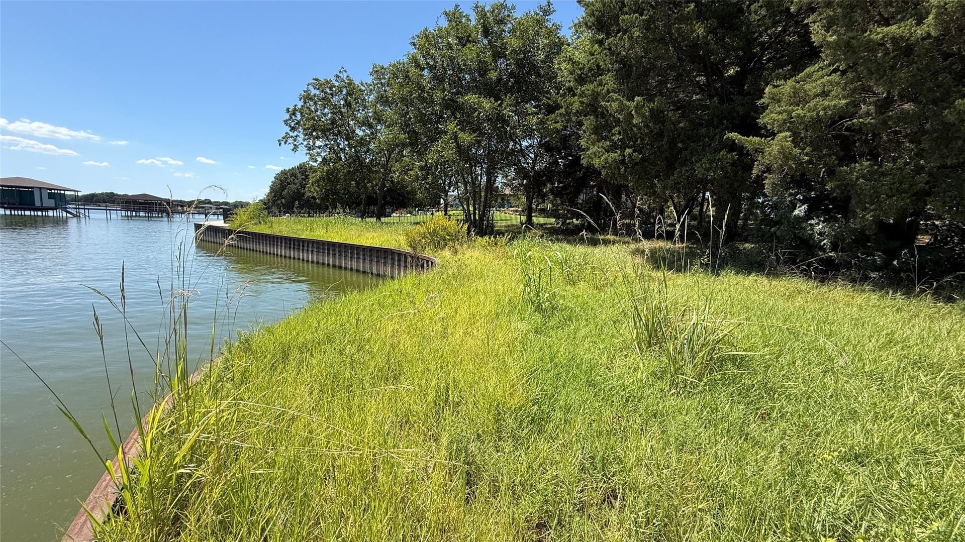 0.81 acres in Navarro County - photo 9