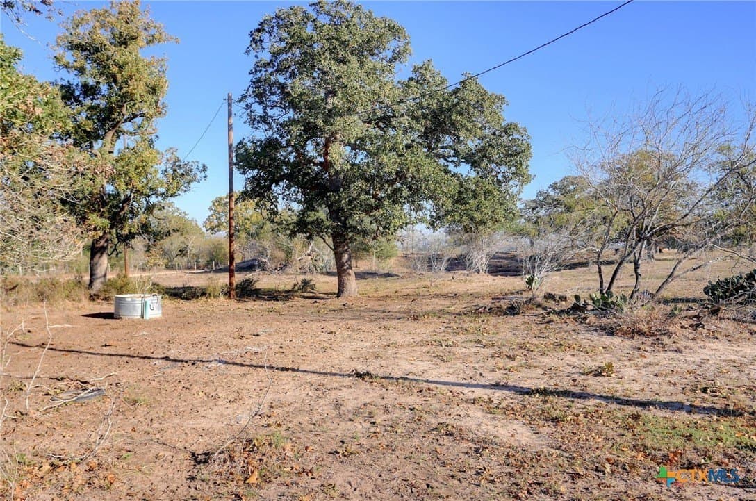 28 acres in Gonzales County - photo 8
