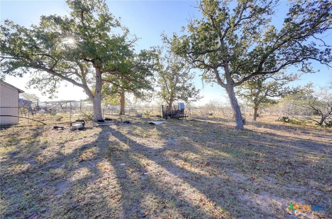 28 acres in Gonzales County - photo 9