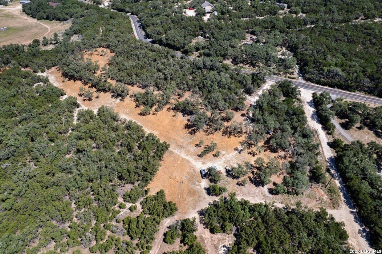 20 acres in Comal County - photo 2