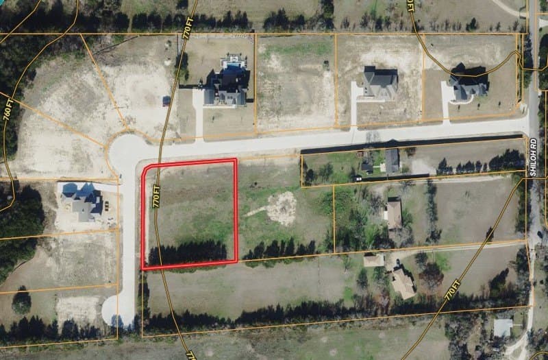 1.24 acres in Ellis County