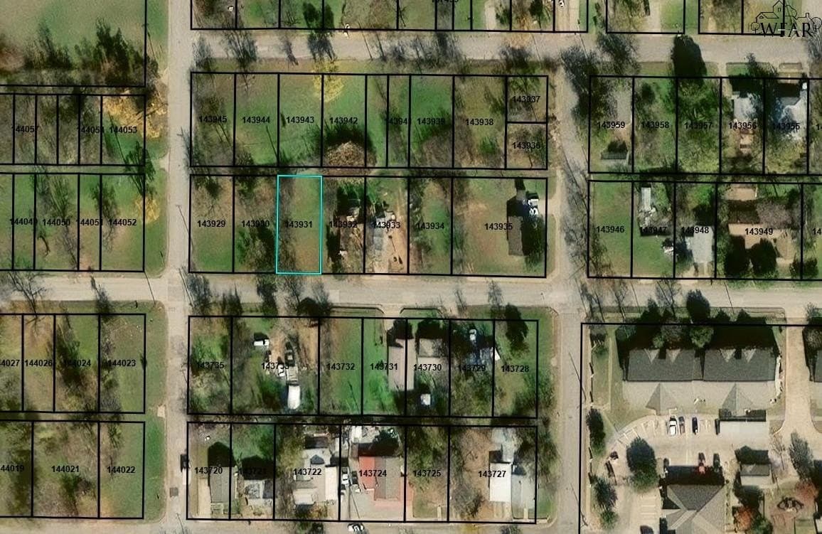 0.39 acres in Wichita County - photo 9