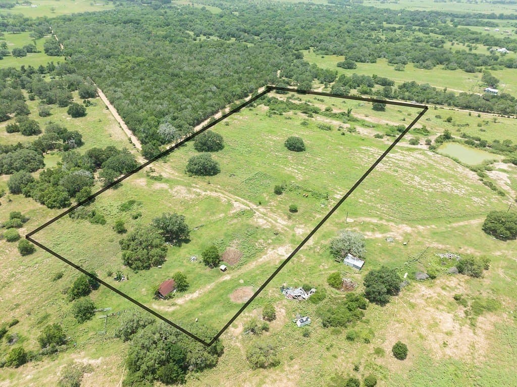 18.73 acres in Lavaca County gallery image 2