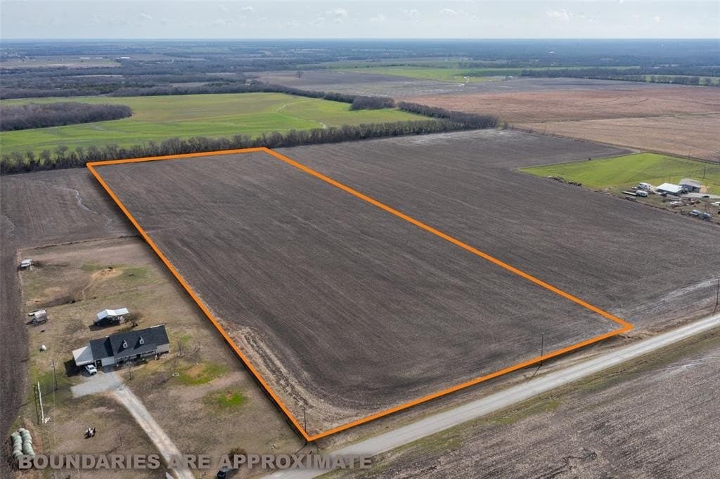 15.6 acres in Fannin County