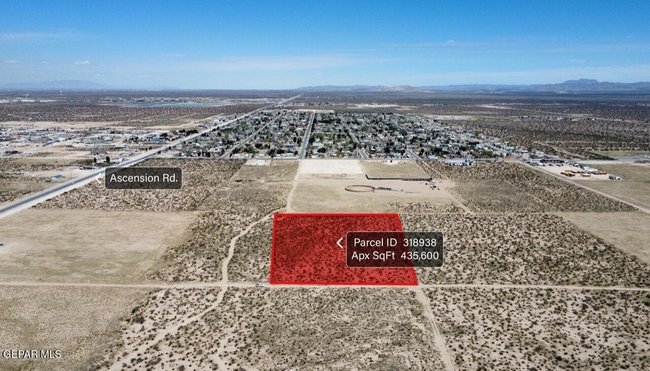 10 acres in El Paso County